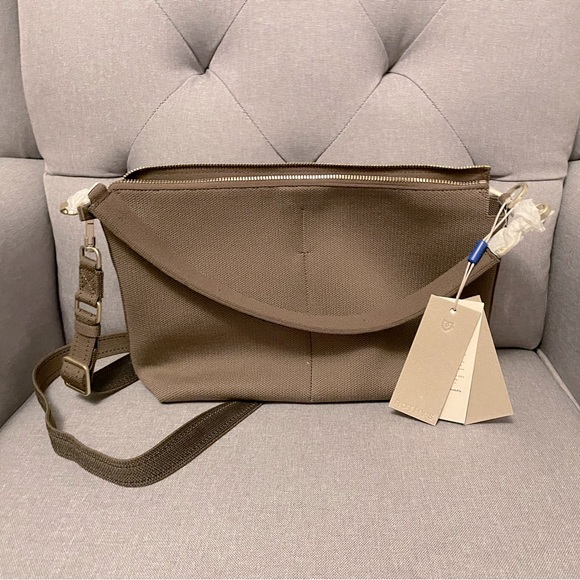 Rothy's Handbags - ROTHYS Daily Crossbody in rich cocoa NWT!